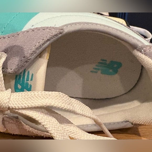 New Balance Gray and Aqua Athletic Shoes - Picture 9 of 10